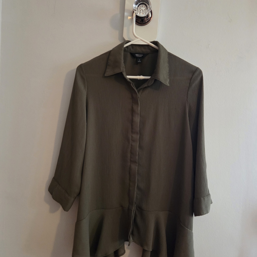 Simply Vera Vera Wang Khaki Button Down Shirt